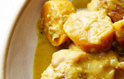 LCHF piščanec s karijem in cvetačnim pirejem